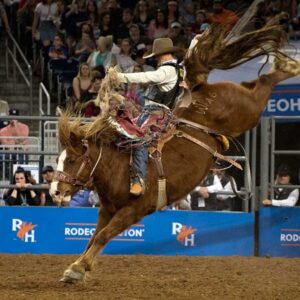 Riders advance after fierce competition in Super Series IV at RODEOHOUSTON®