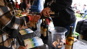 The Rodeo Celebrates Texas Wine while Raising Money for Scholarships